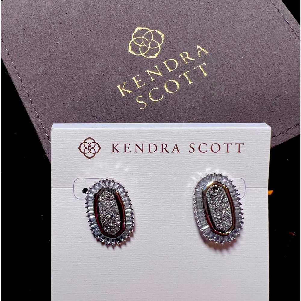 Kendra Scott baguette Ellie earrings in beautiful platinum druzy. NWT.